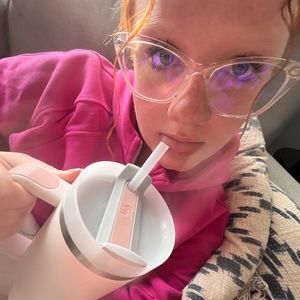 Meet your Posher, Violet